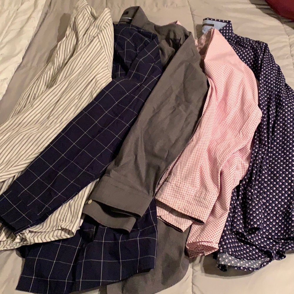 Bundle dress button down dress shirts 👔
